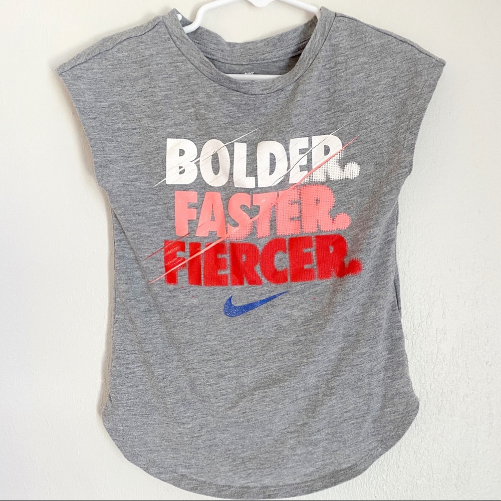 Athletic Cut Nike Tee 4t